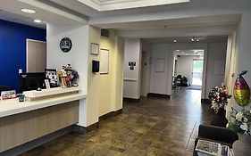 Super 8 By Wyndham Estevan